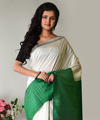 Resham Shilpi Katan Silk Saree with Elegant Check Design – Classic & Luxurious